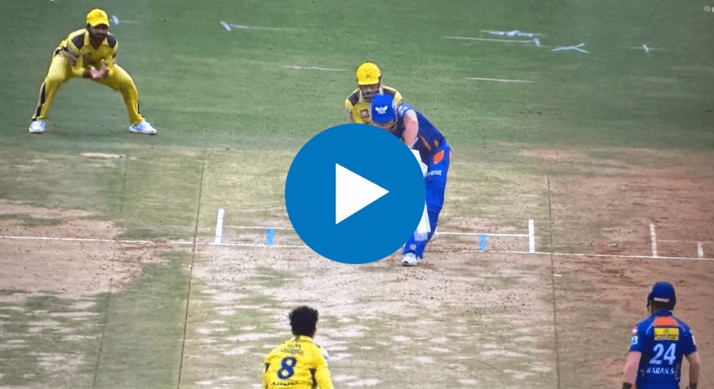 [Watch] Ravindra Jadeja Castles Marcus Stoinis With a Dream Delivery